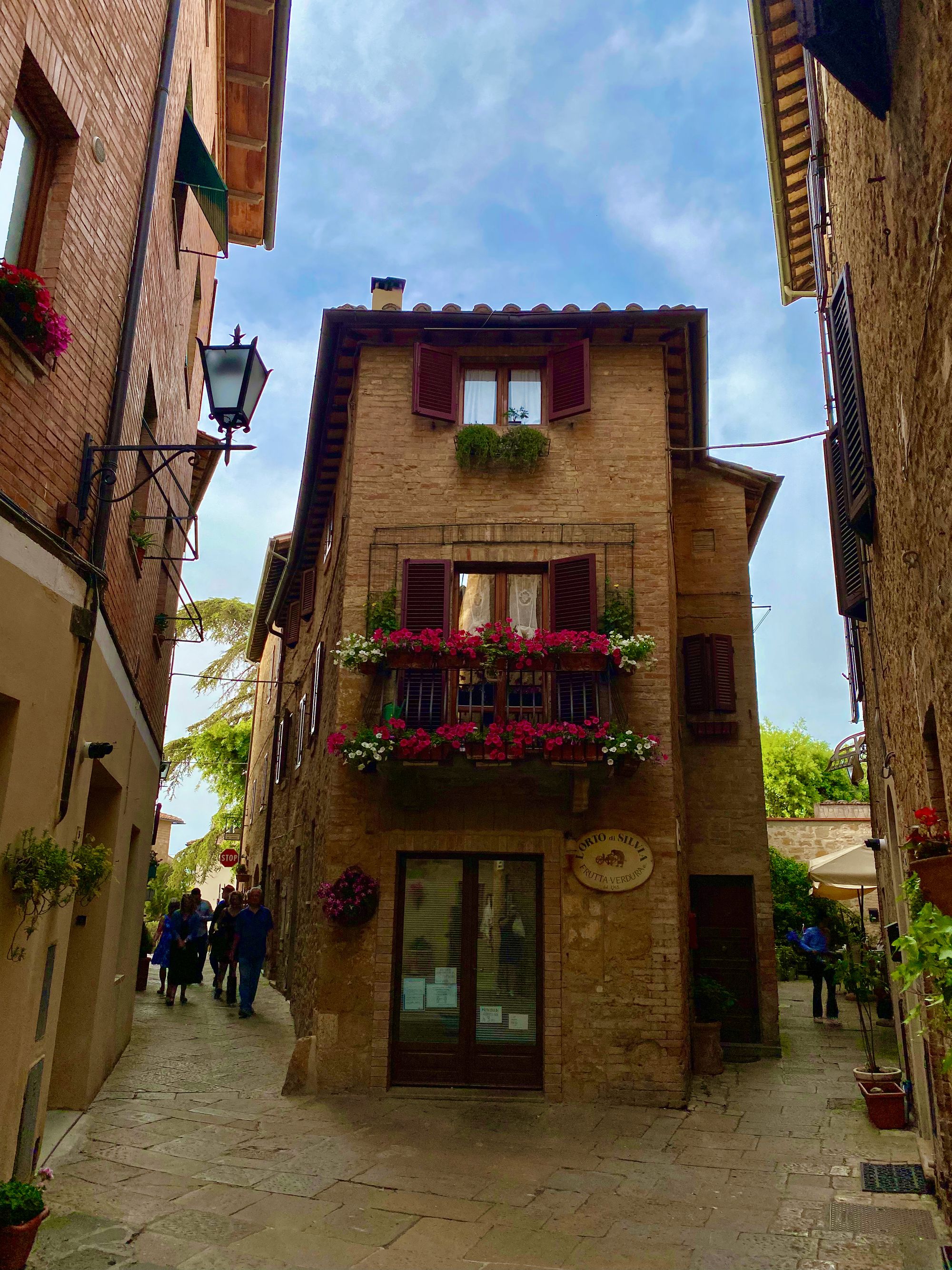 The first road trip part 02: our itinerary in Tuscany while working remote