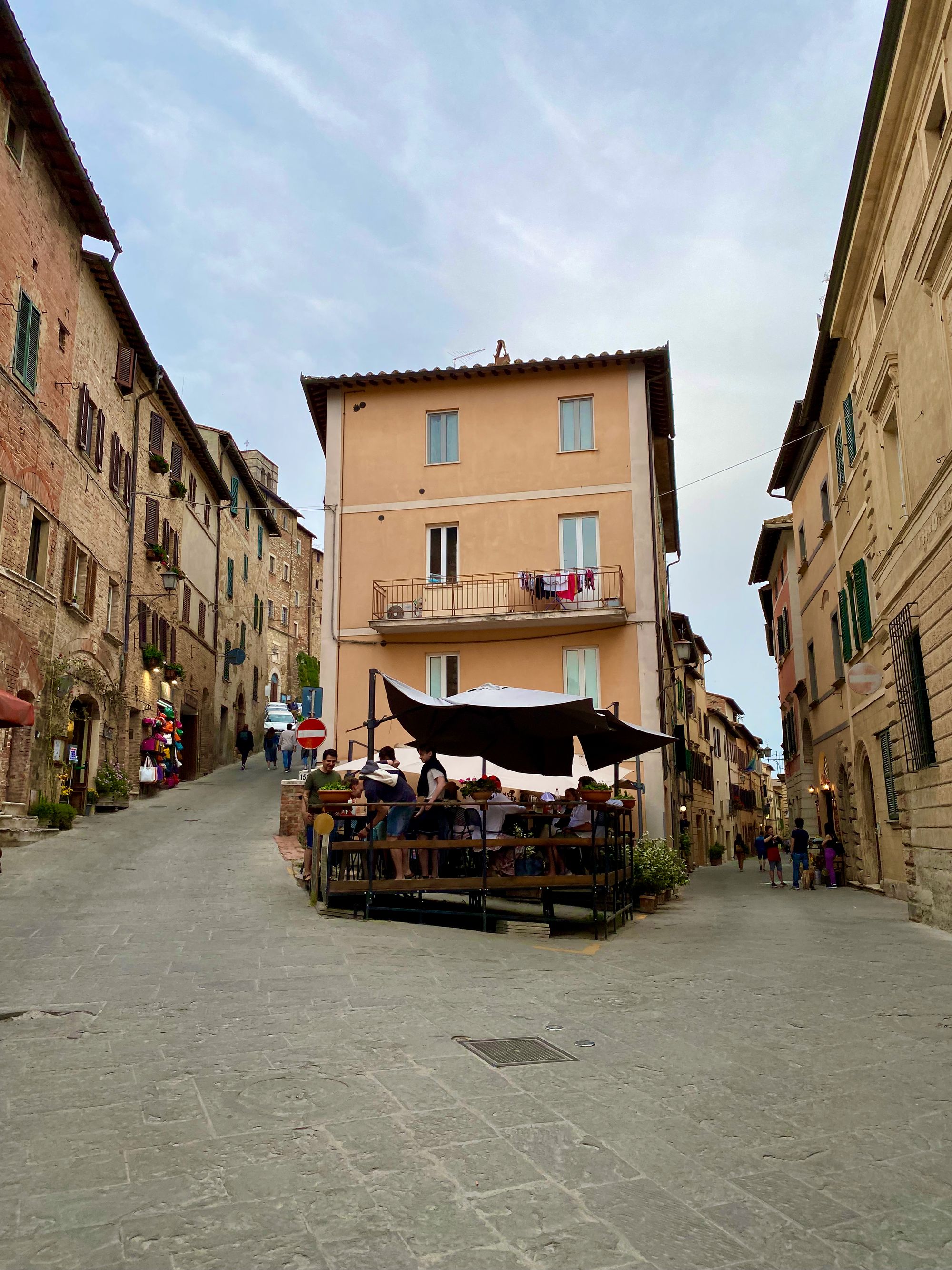 The first road trip part 02: our itinerary in Tuscany while working remote